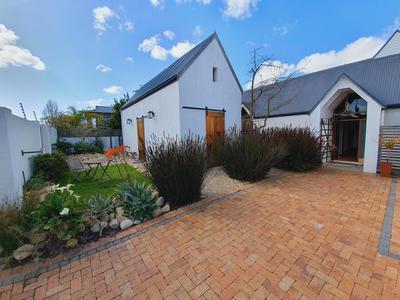 House For Sale in D'Urbanvale, Cape Town