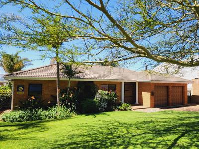 House For Sale in Uitzicht, Durbanville